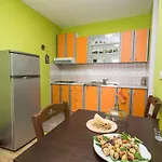 Charmantes Nur 300 Meter Zum Mit Meerblick, Waschmaschine, Wifi Crikvenica