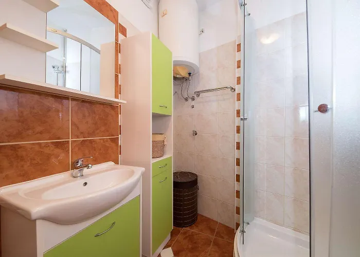 Appartement Charmantes Nur 300 Meter Zum Mit Meerblick, Waschmaschine, Wifi