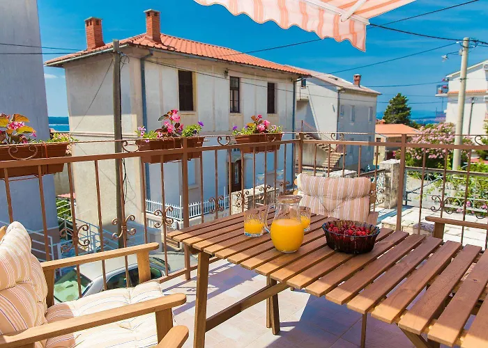 Appartement Charmantes Nur 300 Meter Zum Mit Meerblick, Waschmaschine, Wifi Crikvenica