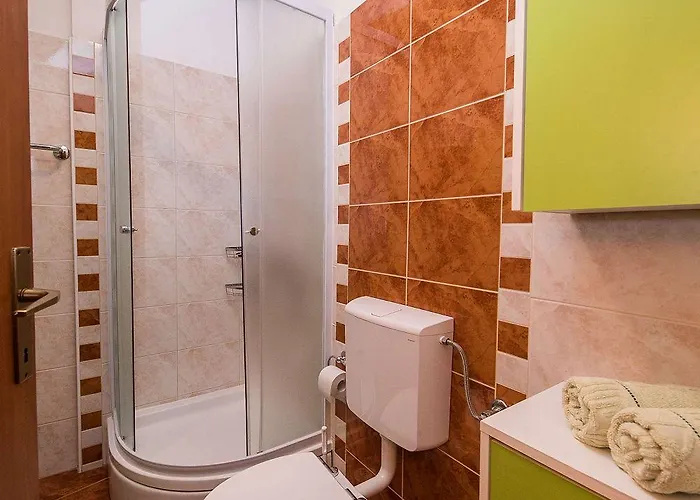 Charmantes Nur 300 Meter Zum Mit Meerblick, Waschmaschine, Wifi *