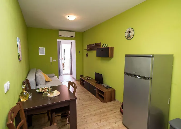 Charmantes Nur 300 Meter Zum Mit Meerblick, Waschmaschine, Wifi